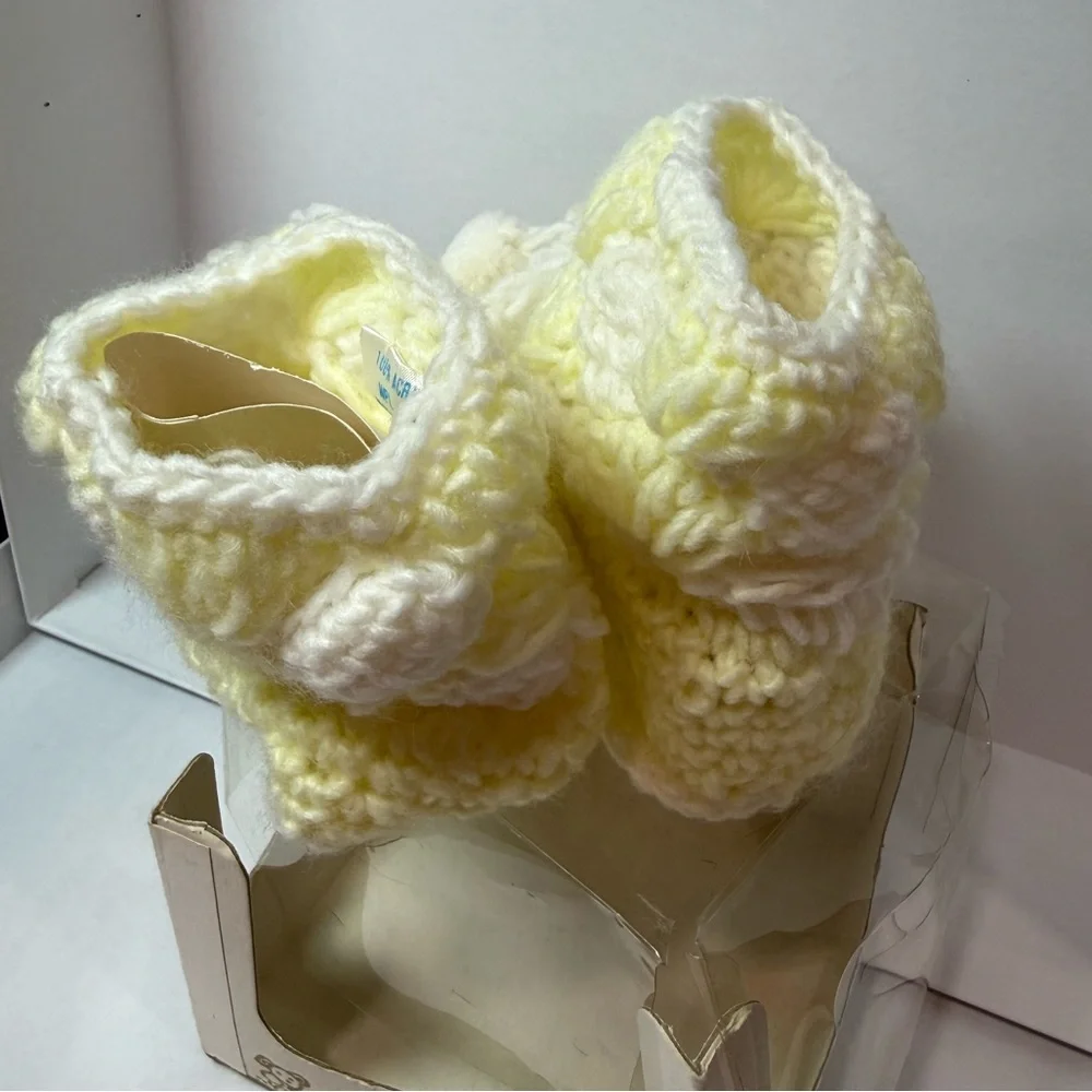 Vintage Baby Booties Yellow Crochet Campbell’s Clothes N Things NEW NOS
